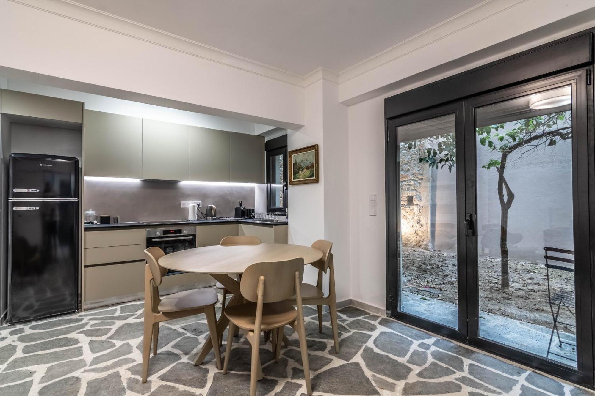 Apartamento Aris In Kolonaki Atenas Exterior foto